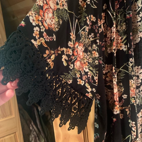 Floral kimono - Picture 2 of 4